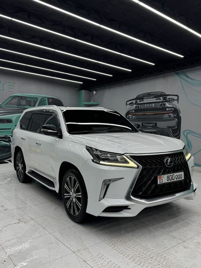 Lexus LX
