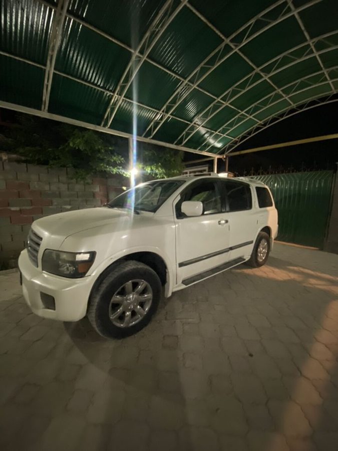 Infiniti QX56