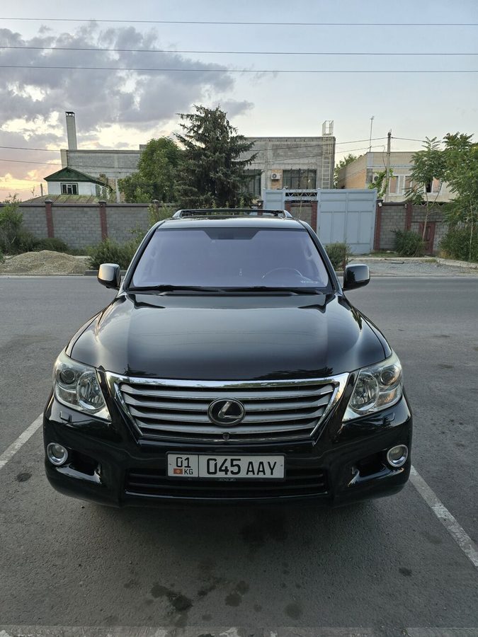 Lexus LX