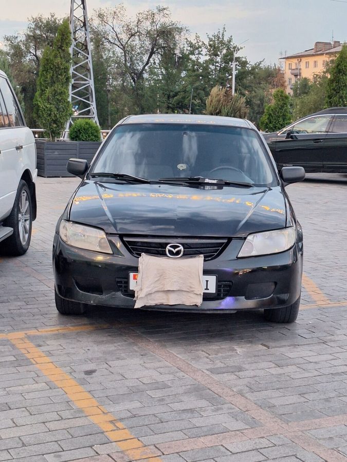 Mazda 323