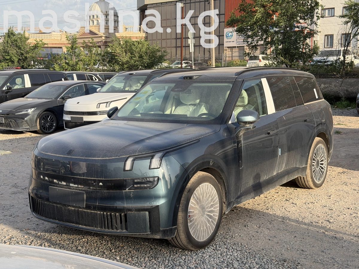 Lynk & Co 900 2026