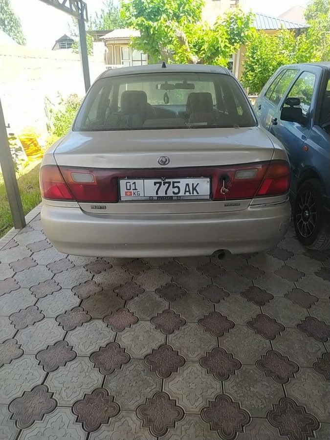 Mazda 323