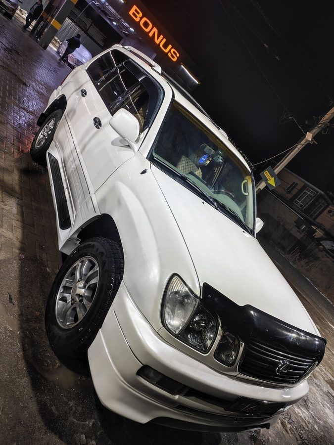 Lexus LX