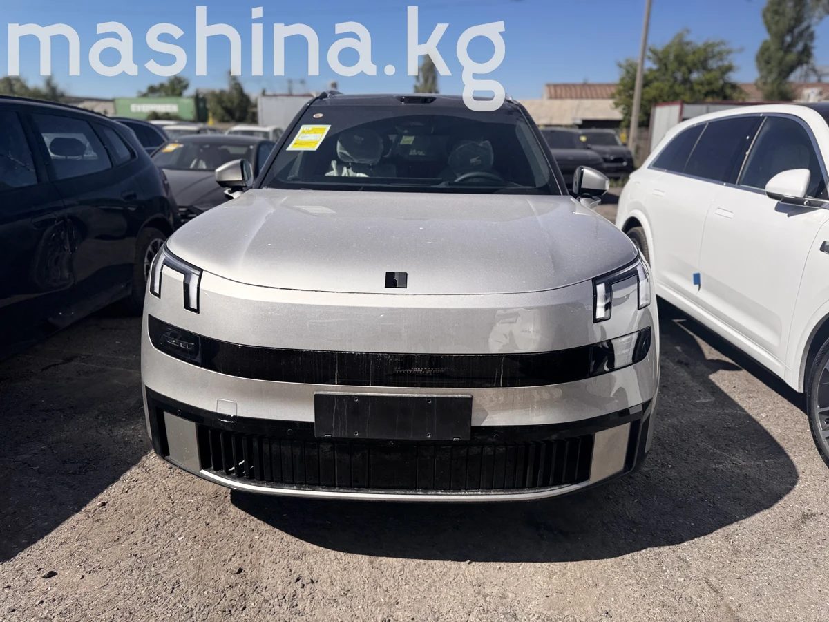 Lynk & Co 900 2026