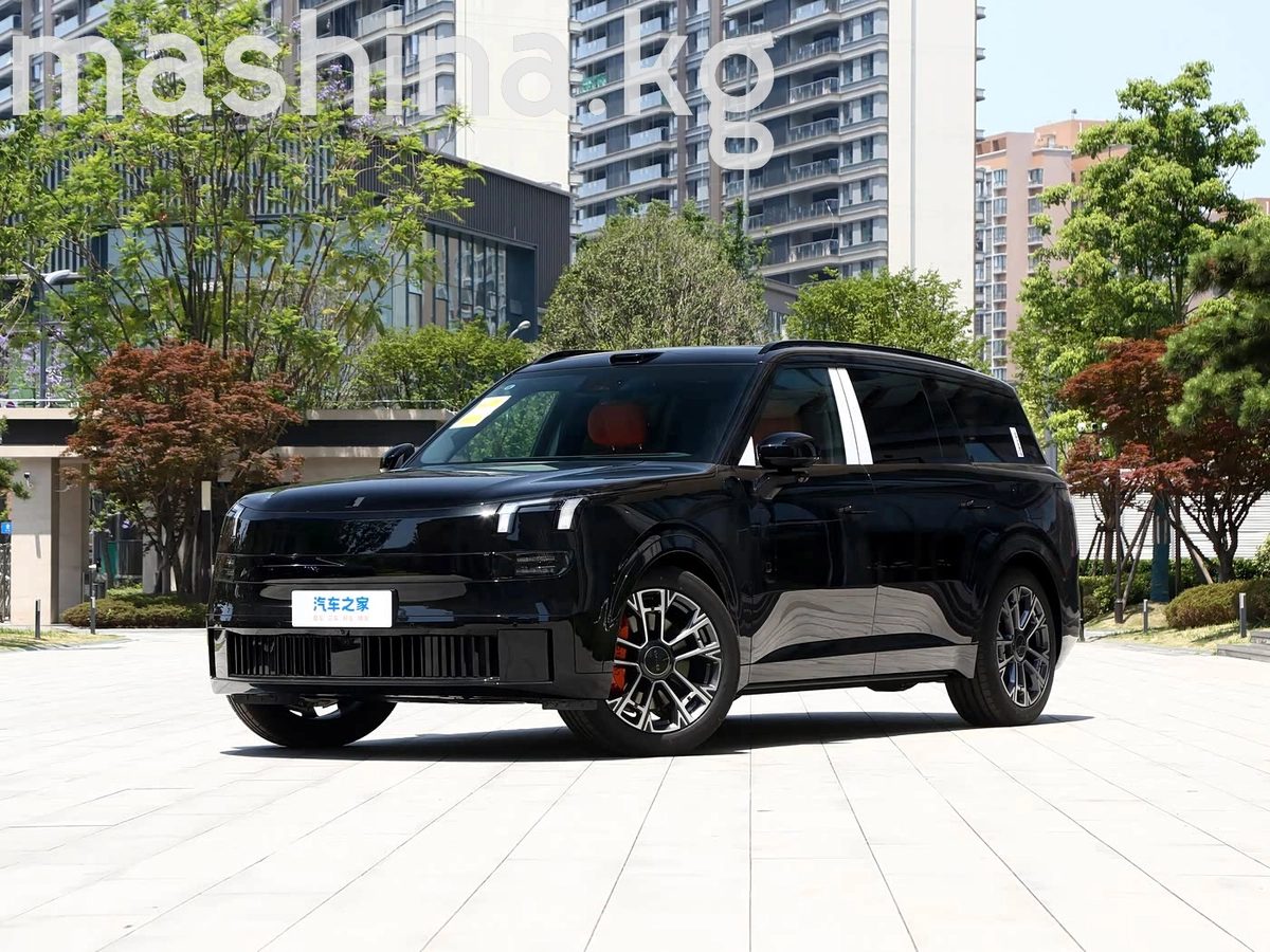 Lynk & Co 900 2026
