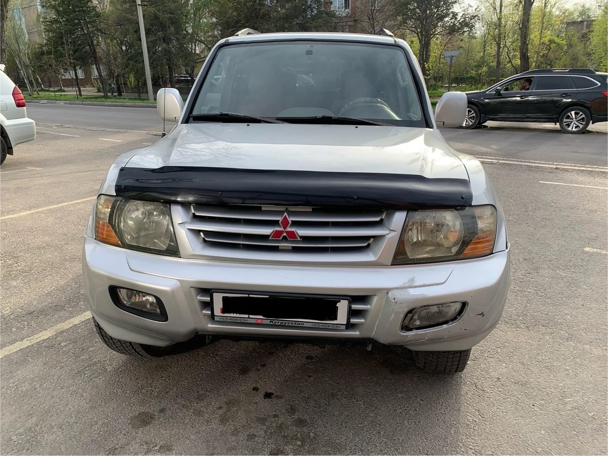 Mitsubishi Montero III 2001