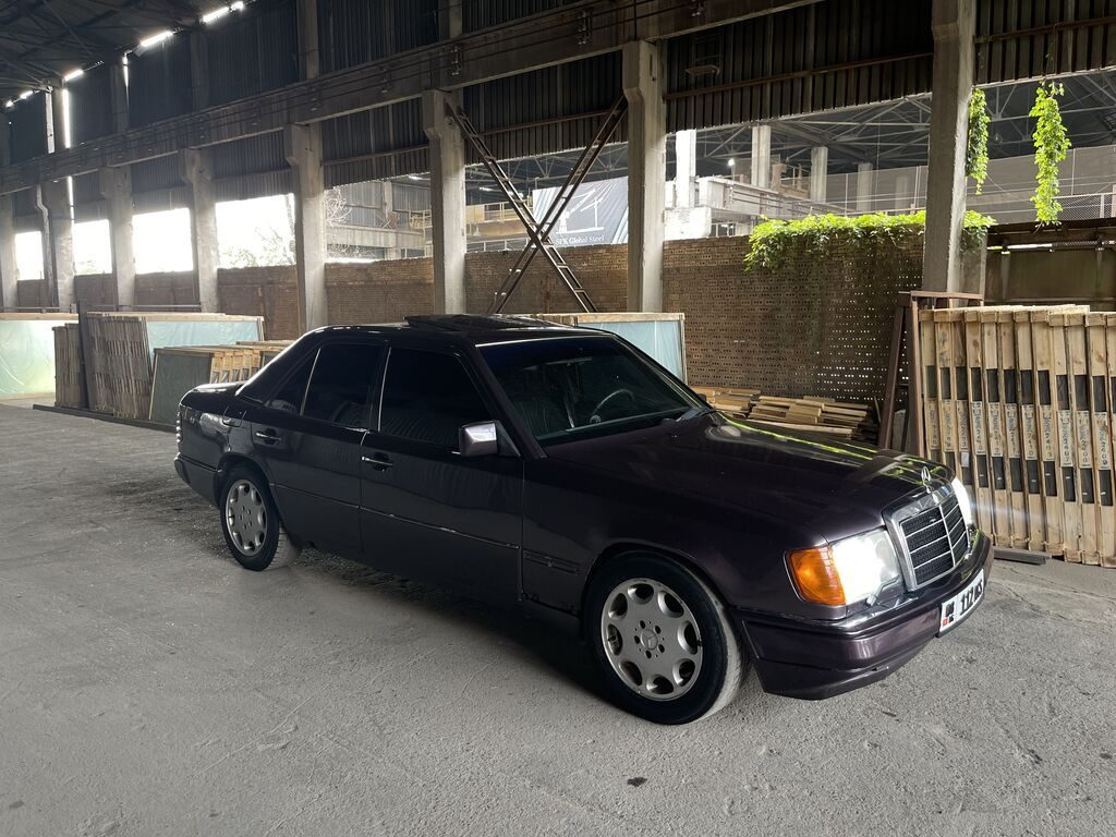 Mercedes-Benz W124