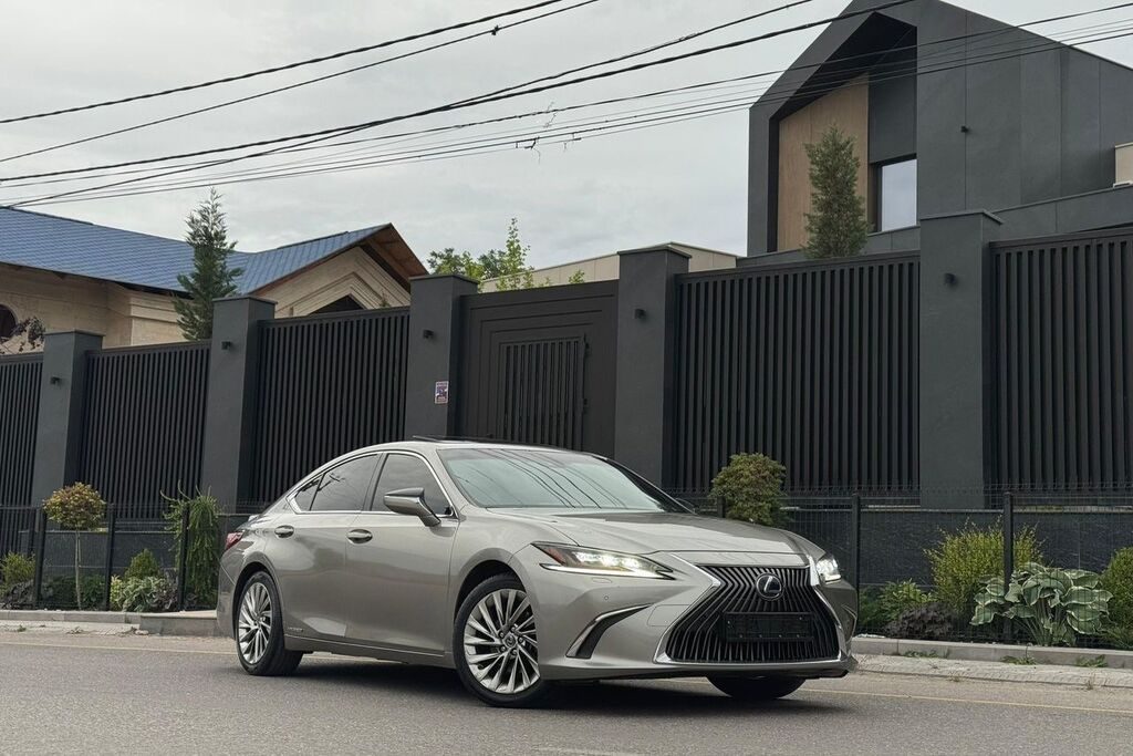 Lexus ES