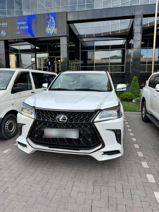Lexus LX III Рестайлинг 2 2019