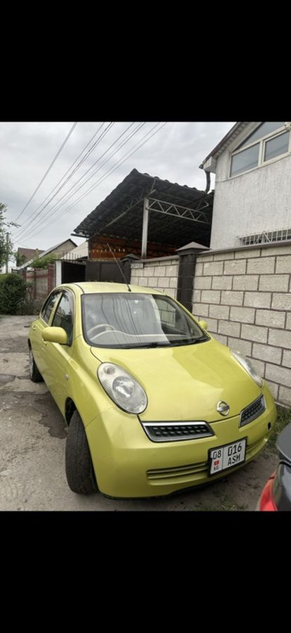 Nissan March