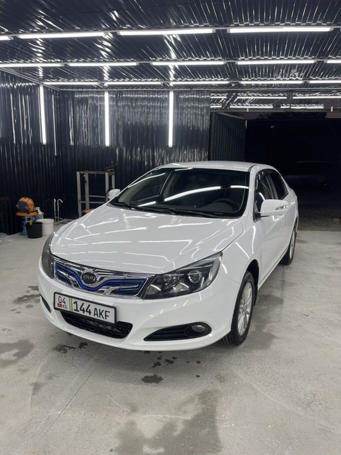BYD E5