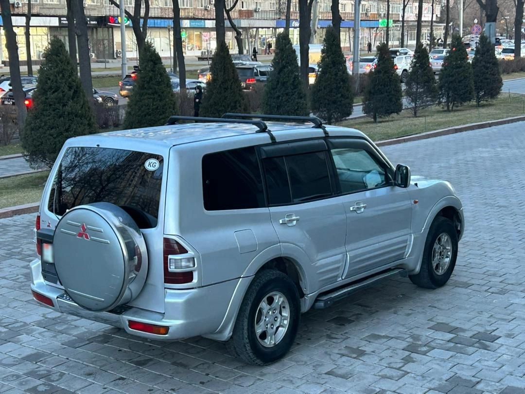 Mitsubishi Pajero III 2002