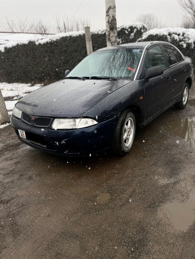 Mitsubishi Carisma