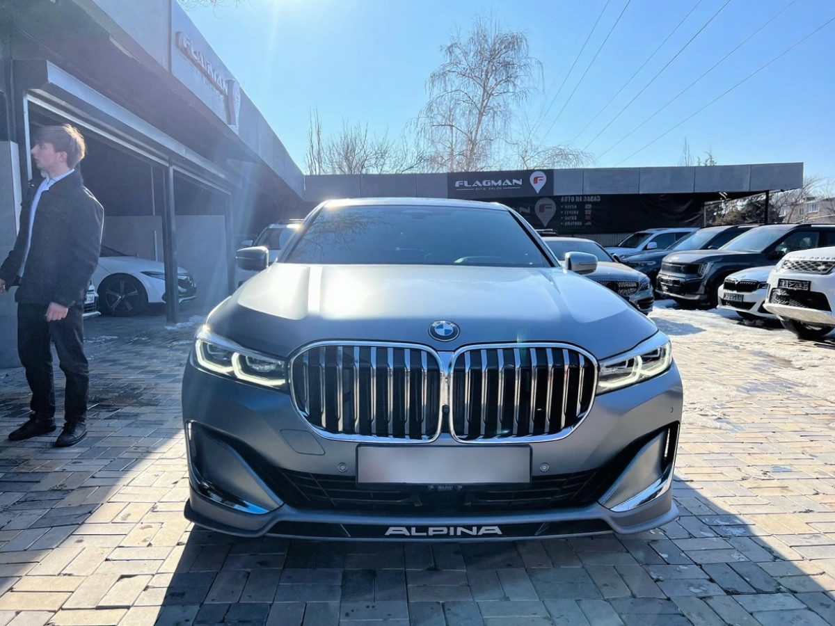 BMW 7 серии VI (G11/G12) Рестайлинг 2020