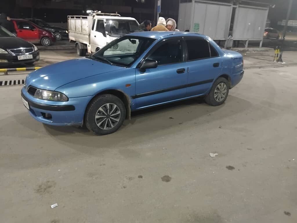 Mitsubishi Carisma