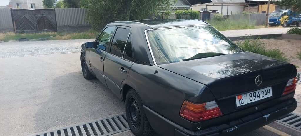 Mercedes-Benz W124