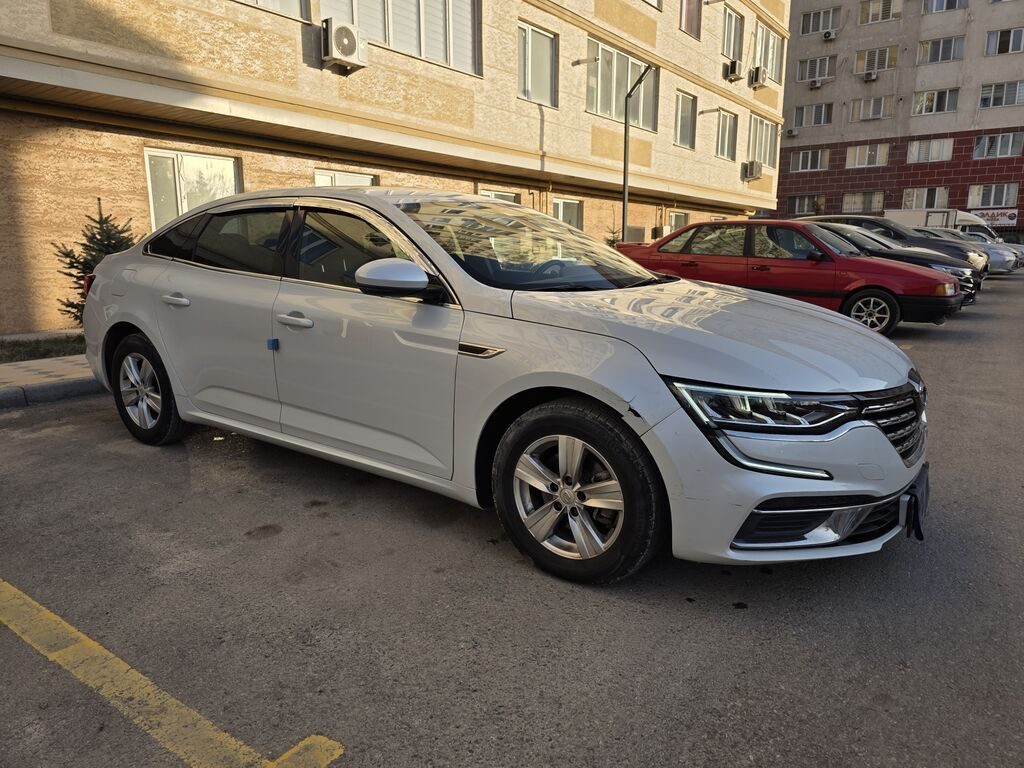 Renault SM6