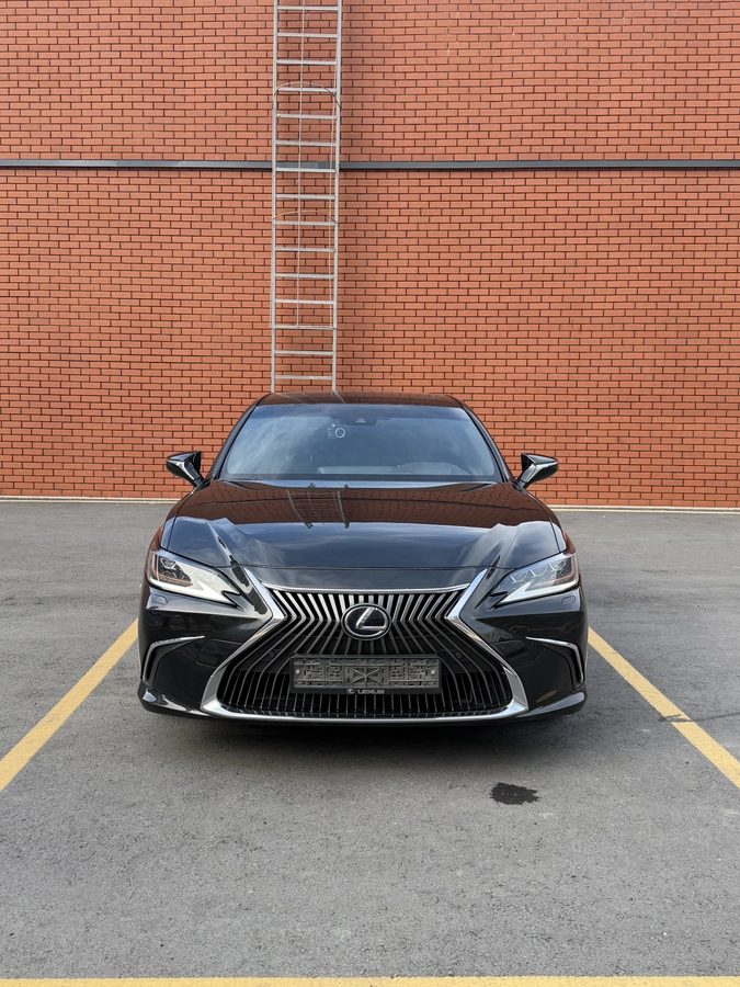 Lexus ES VII 300h 2.5hyb CVT