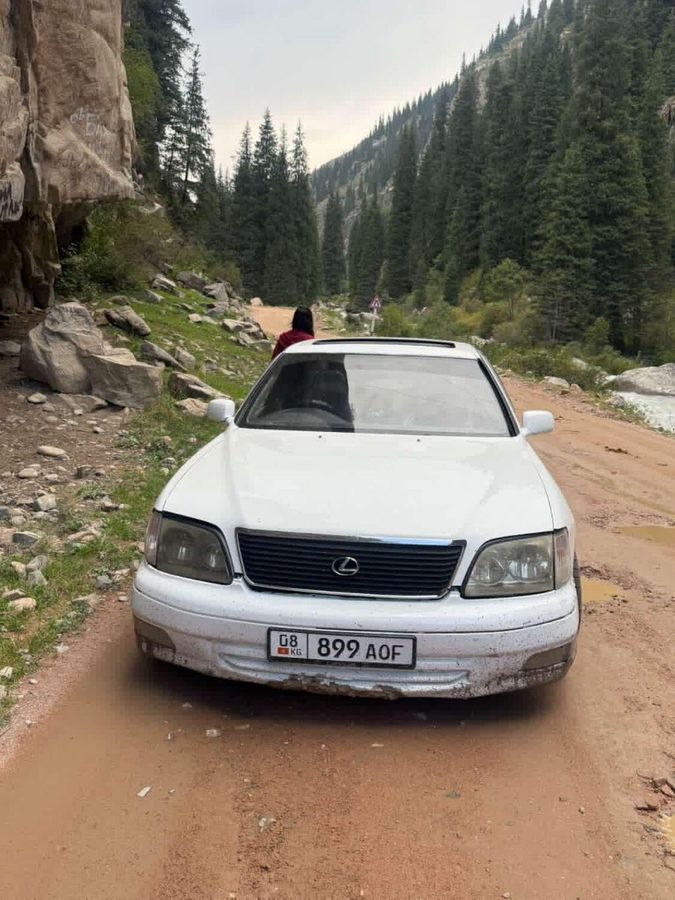 Lexus LS