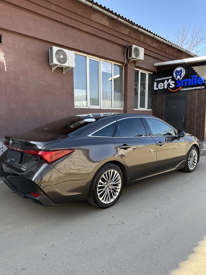 Toyota Avalon V 2019