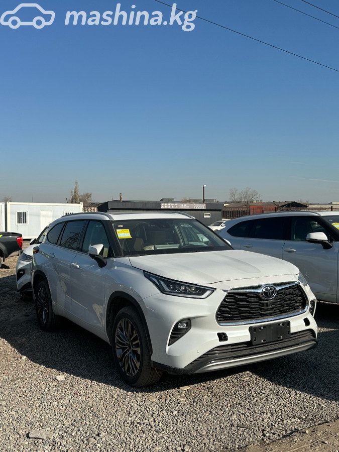 Toyota Highlander IV (U70)