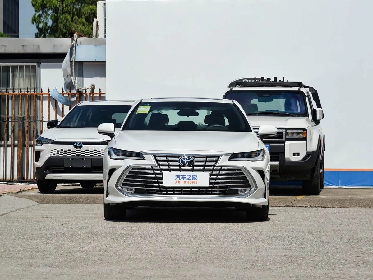 Toyota Avalon V 2026