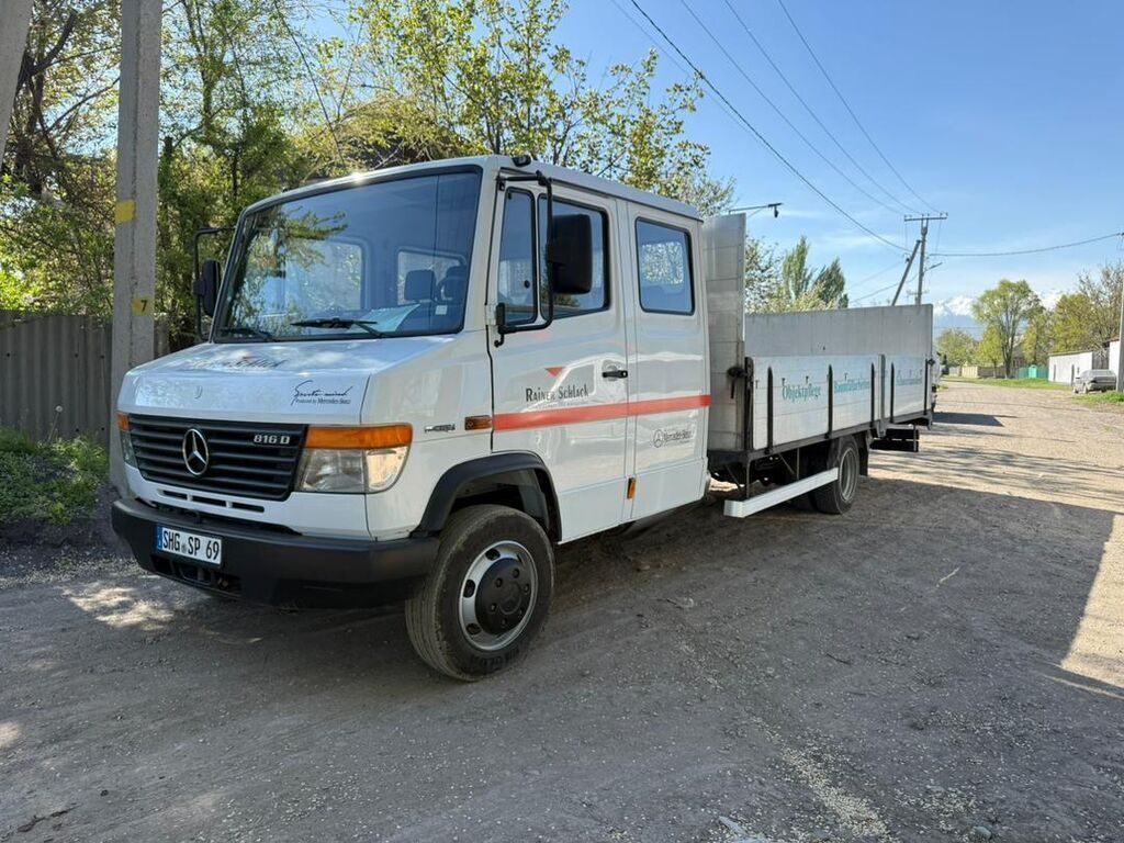 Mercedes-Benz 