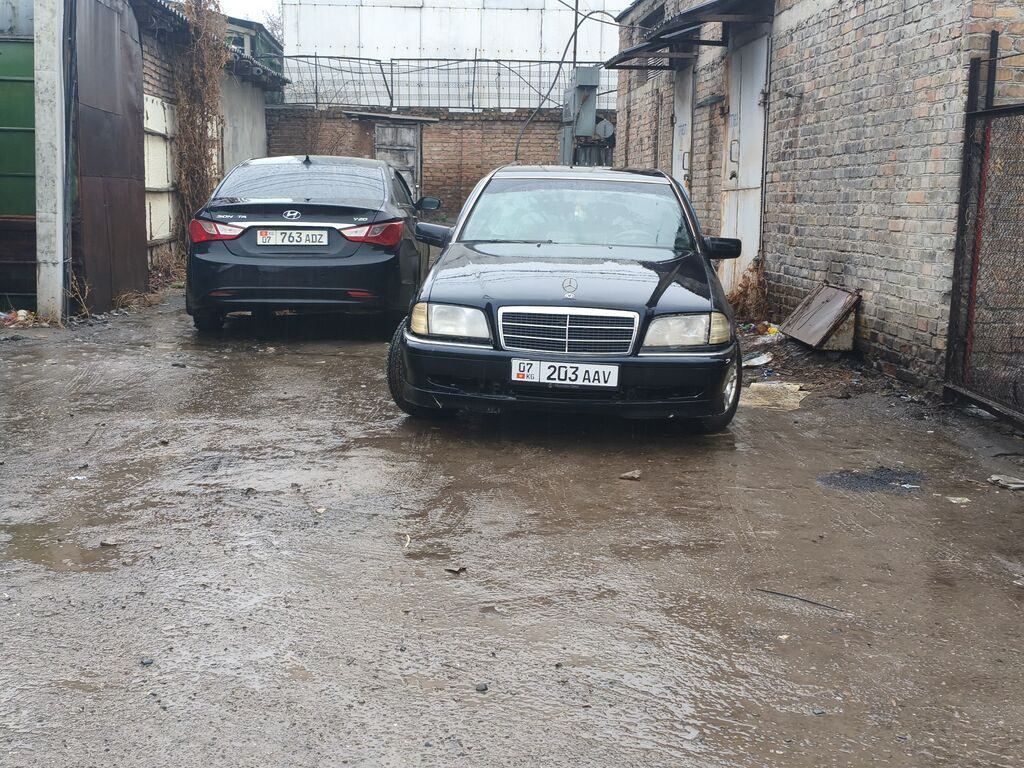 Mercedes-Benz C-Class