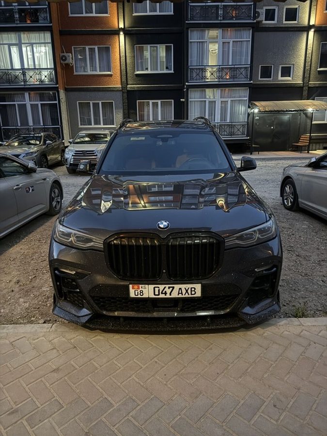 BMW X7