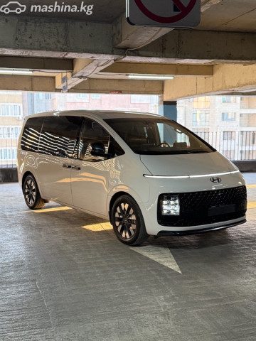 Hyundai Staria