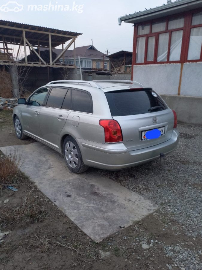Toyota Avensis II