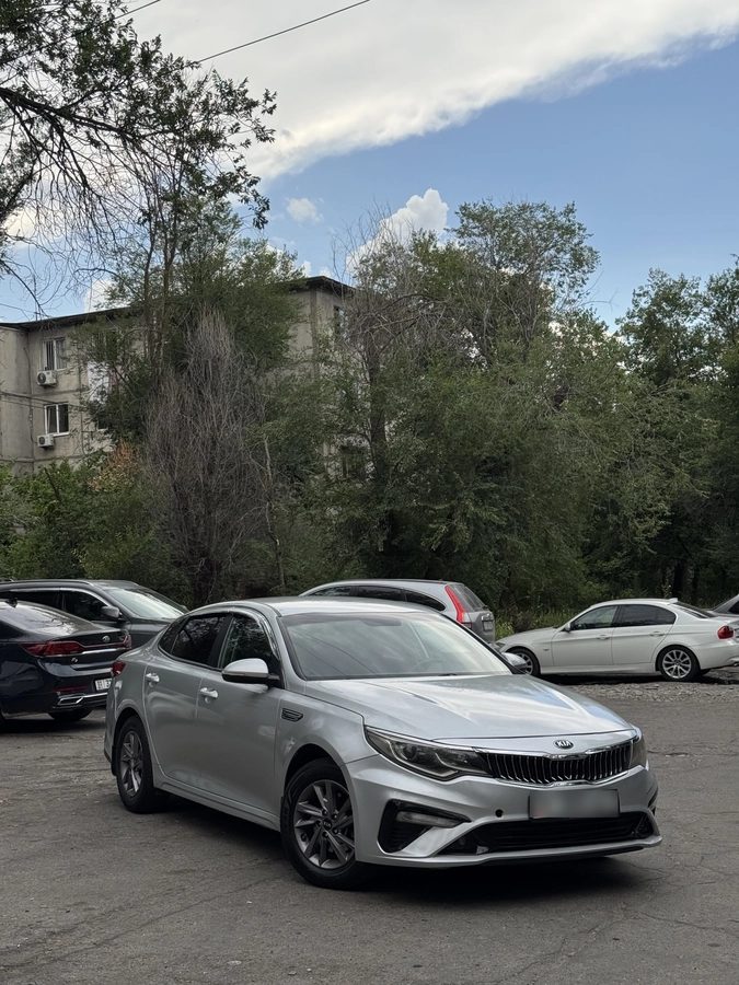 Kia K5 II 2.0 AT