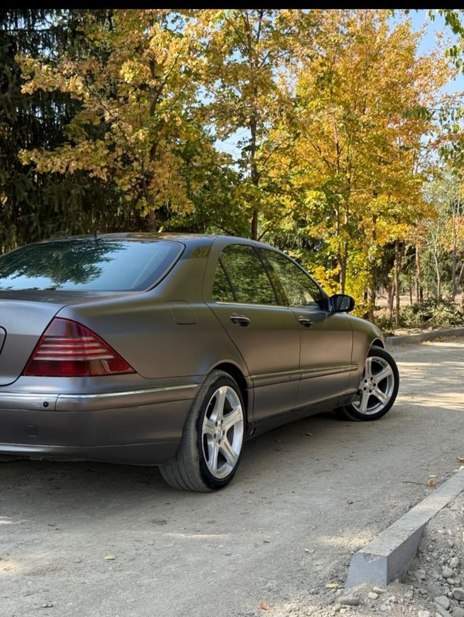 Mercedes-Benz S-Class