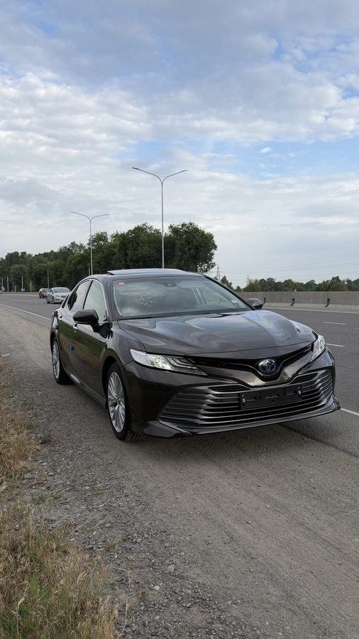 Toyota Camry VIII (XV70) 2019