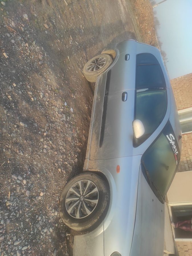 Nissan Almera