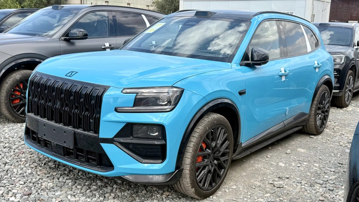 Zeekr 8X 2.0 AT 4WD