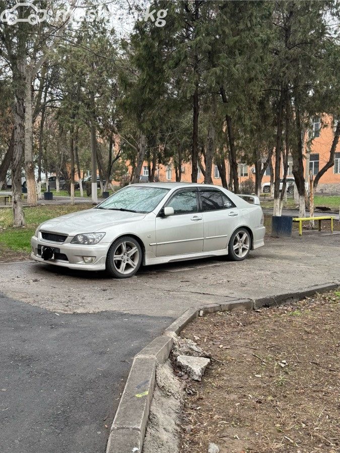 Lexus IS