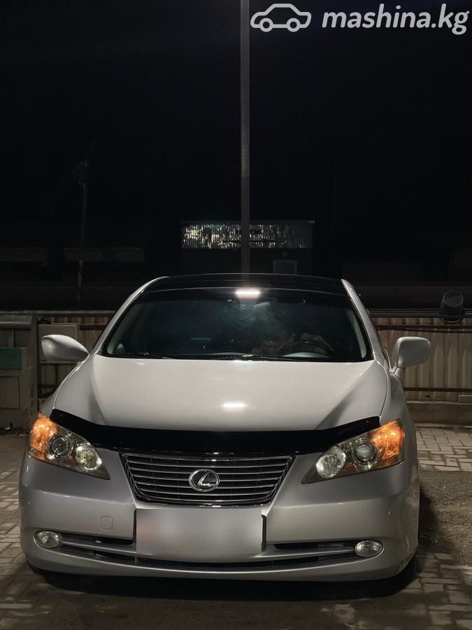 Lexus ES V