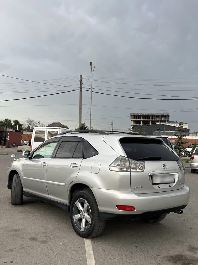 Toyota Harrier II (XU30) 2004