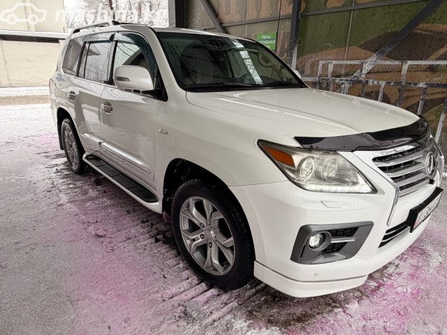 Lexus LX