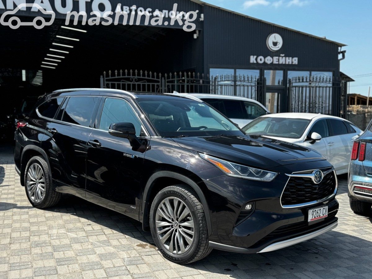 Toyota Highlander IV (U70)