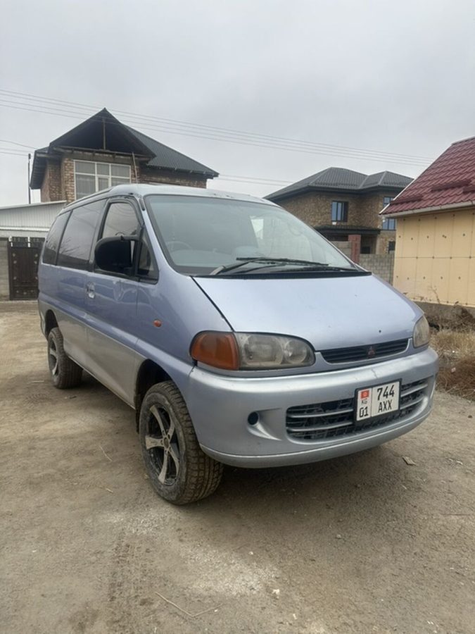 Mitsubishi Delica