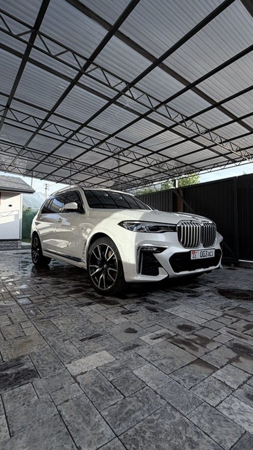 BMW X7