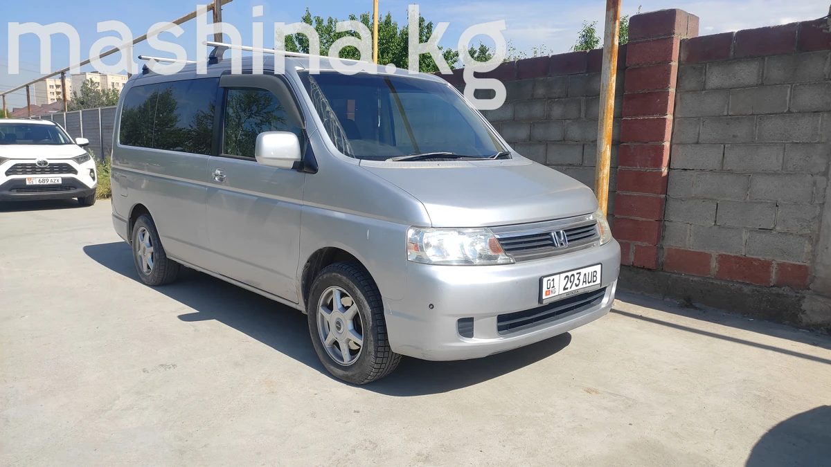 Honda Stepwgn II Рестайлинг 2005