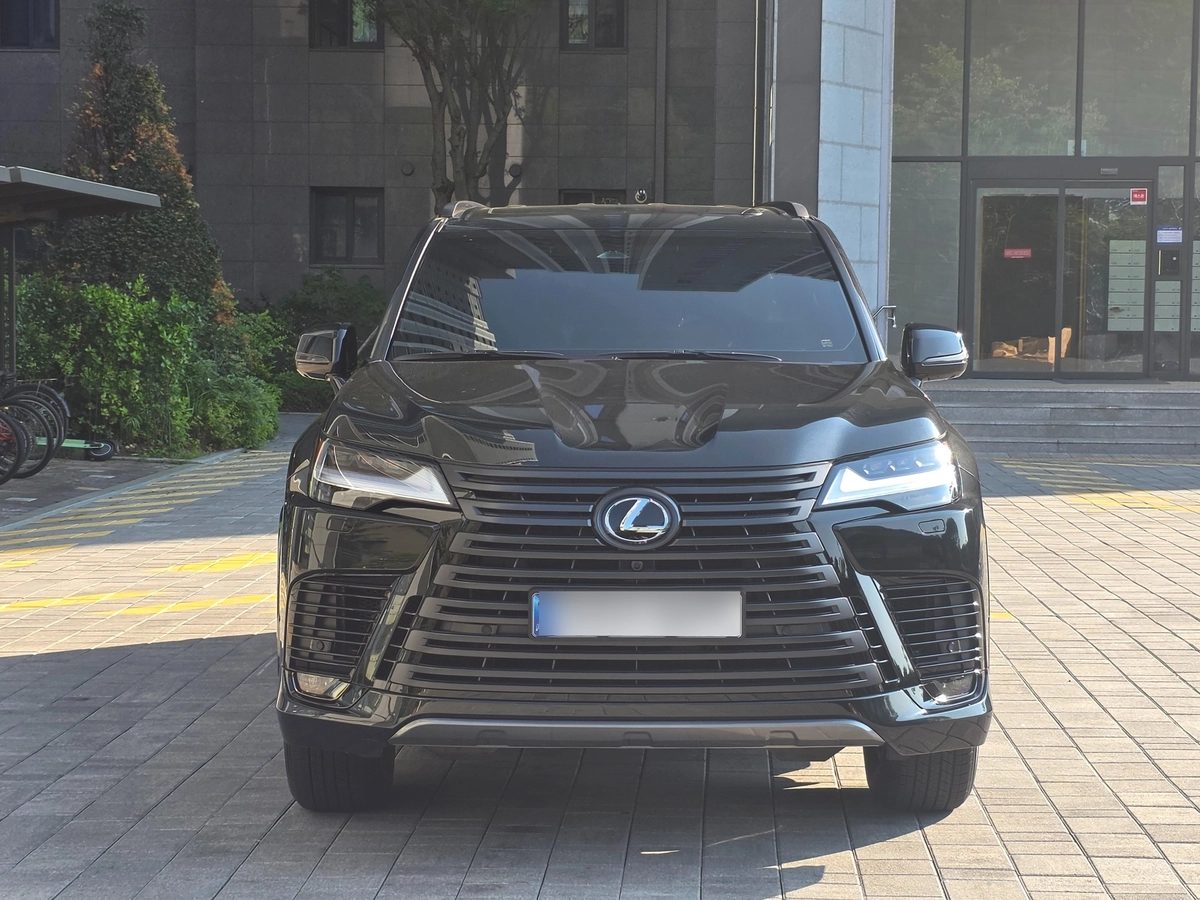 Lexus LX IV 2025