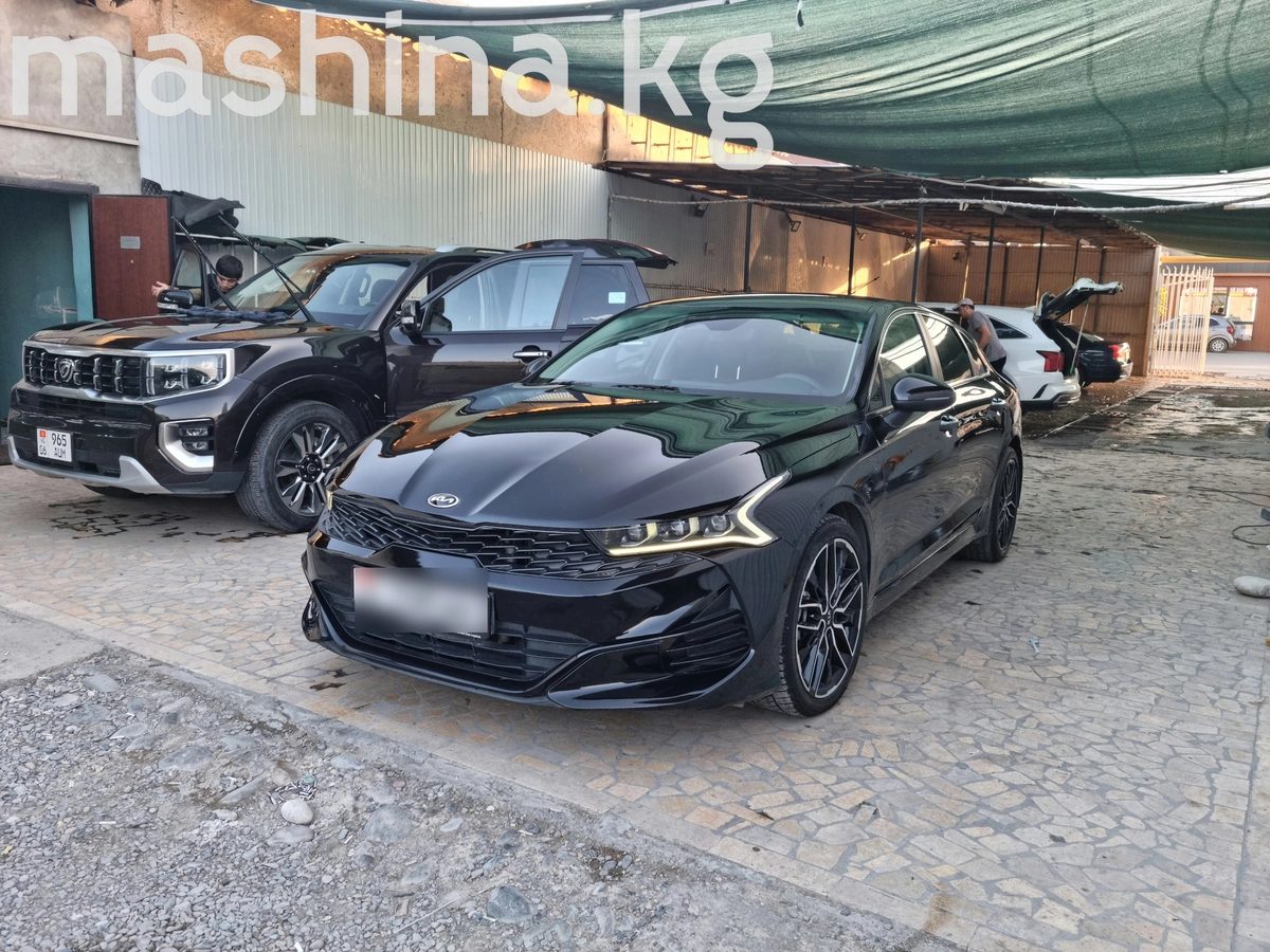 Kia K5 III 2021