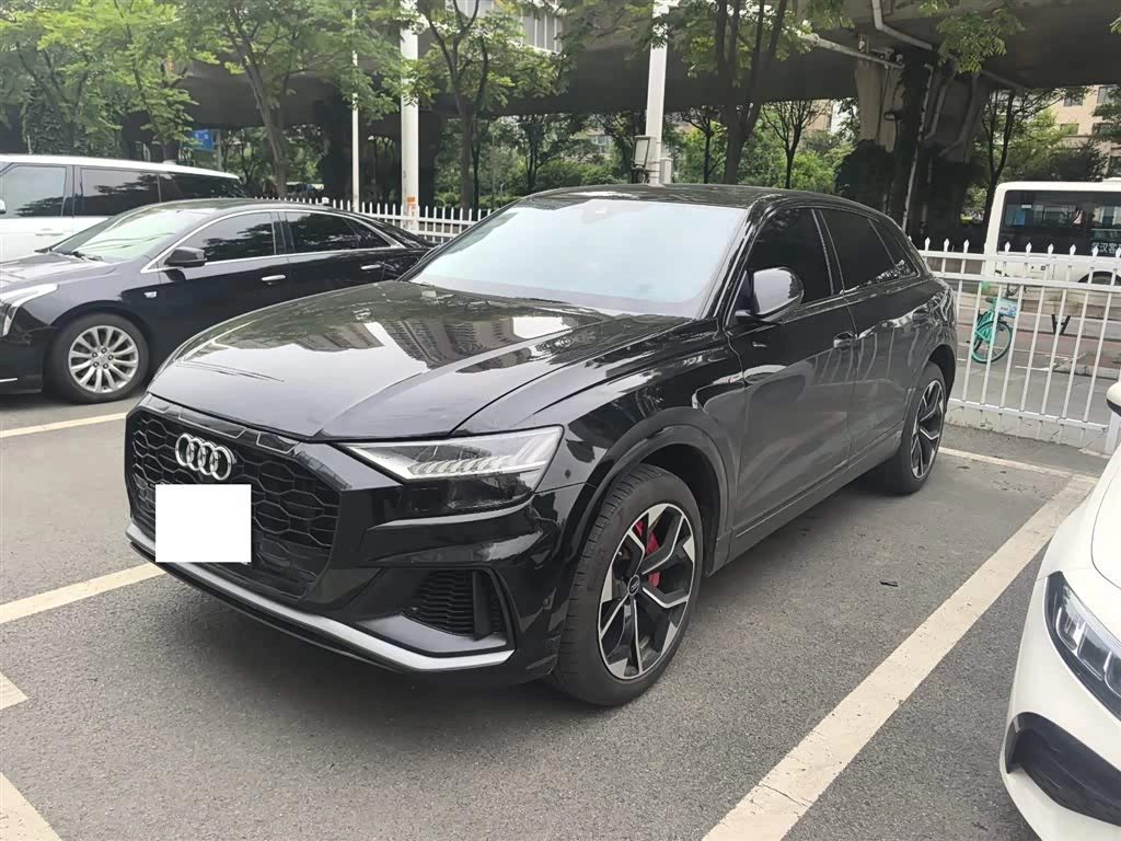Audi Q8 I (4M) 2023