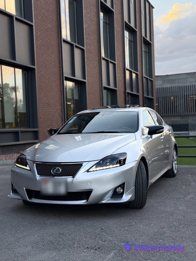 Lexus IS II Рестайлинг 2 250 2.5 AT 4WD