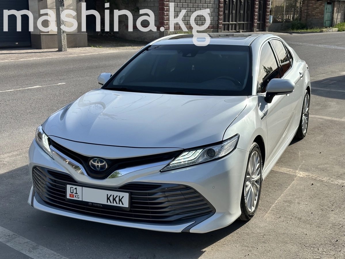 Toyota Camry VIII (XV70) 2018