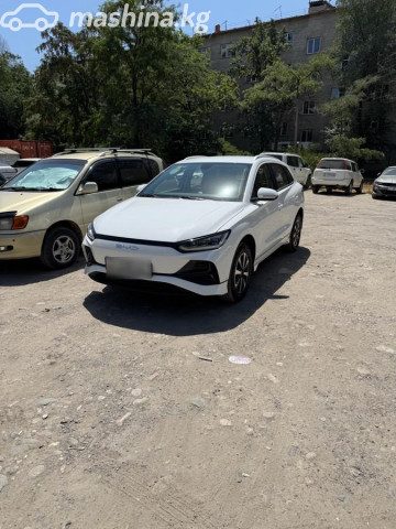 BYD E2